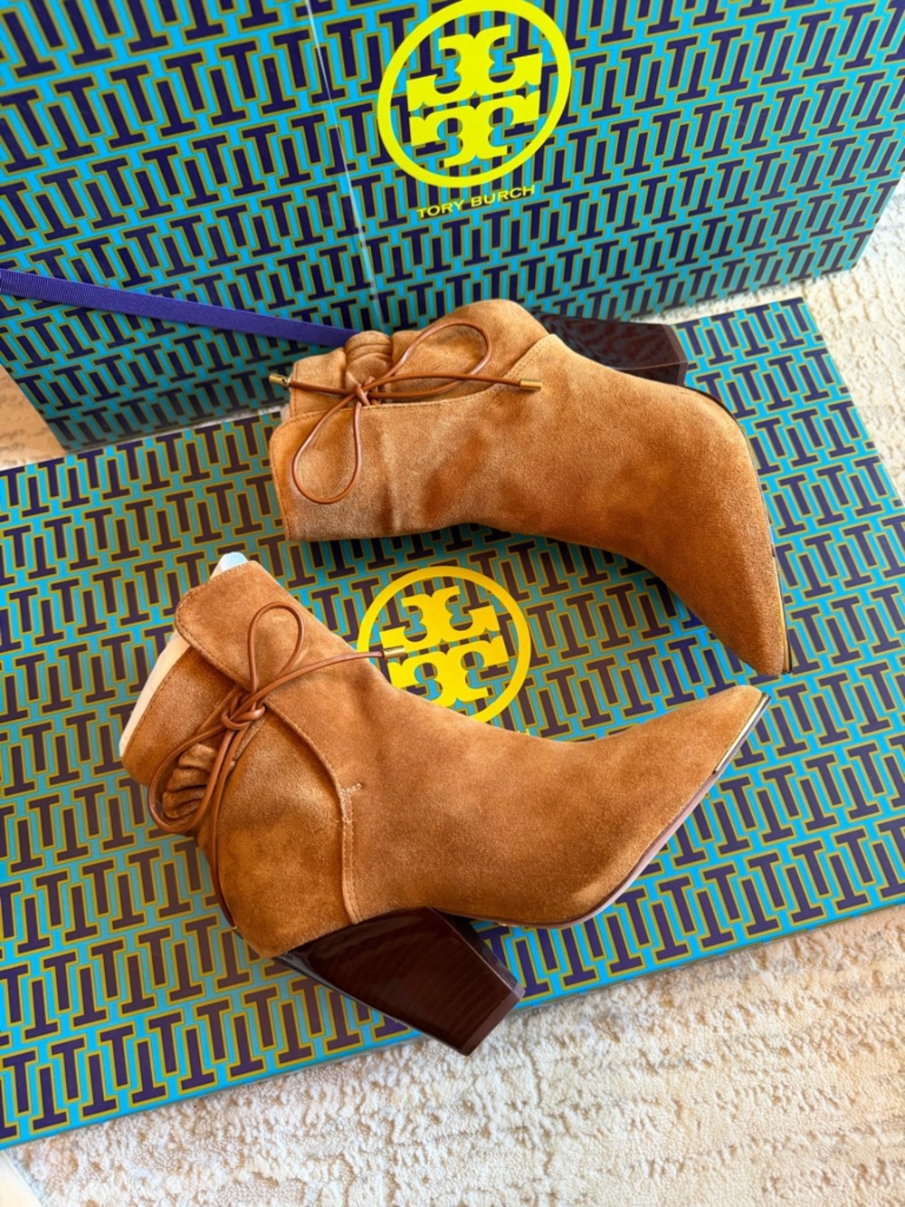 Tory Burch Lila Suede Pointed-Toe Ankle Bootie - Picture 5 of 11